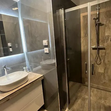 #7 Marianska Hora Apartament *