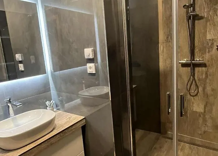 #7 Marianska Hora Apartament *